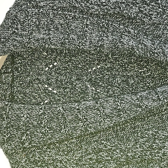 Limited Cable Sweater - Picture 3 of 9